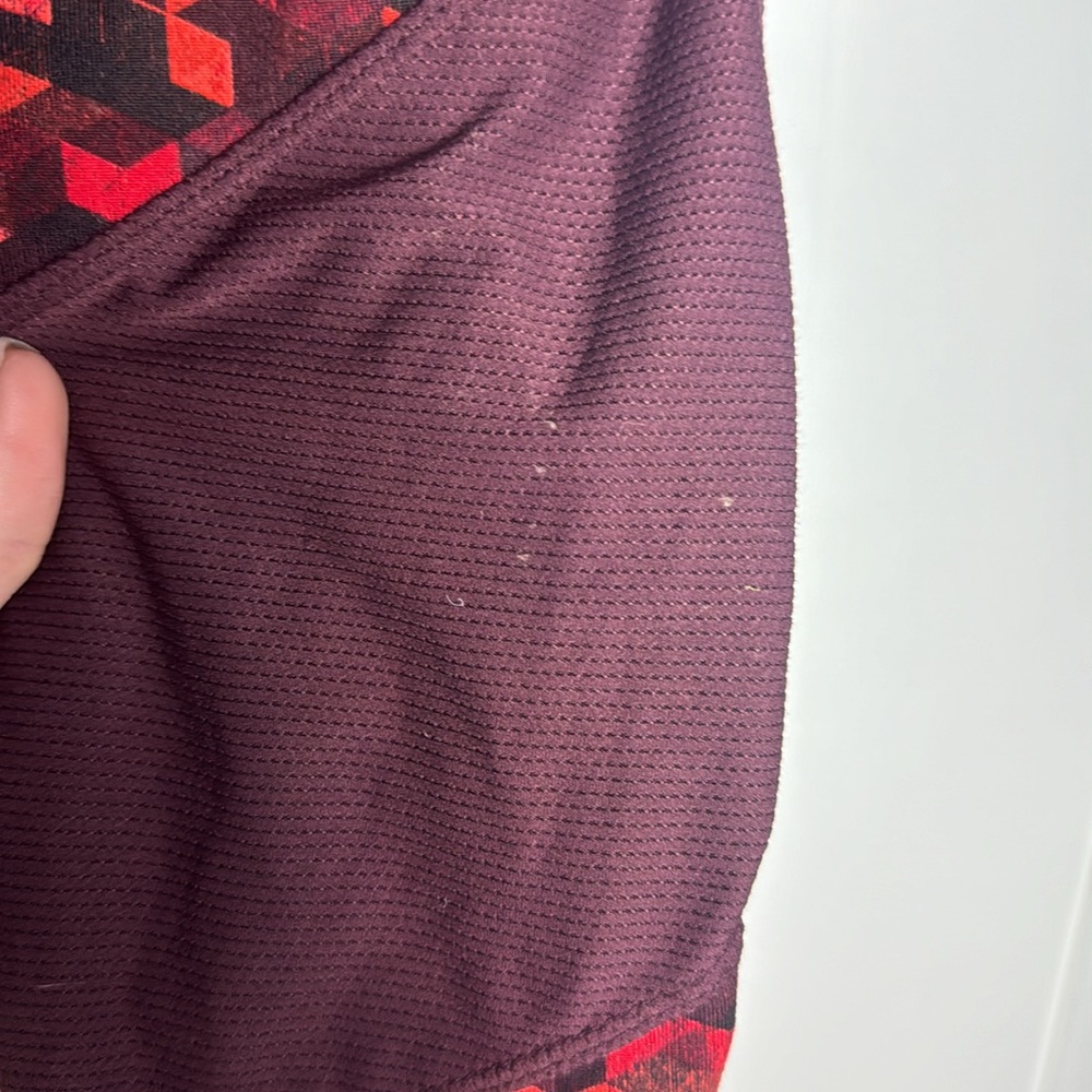 Athleta triangular be free tight women’s small red geometric leggings - Picture 11 of 12